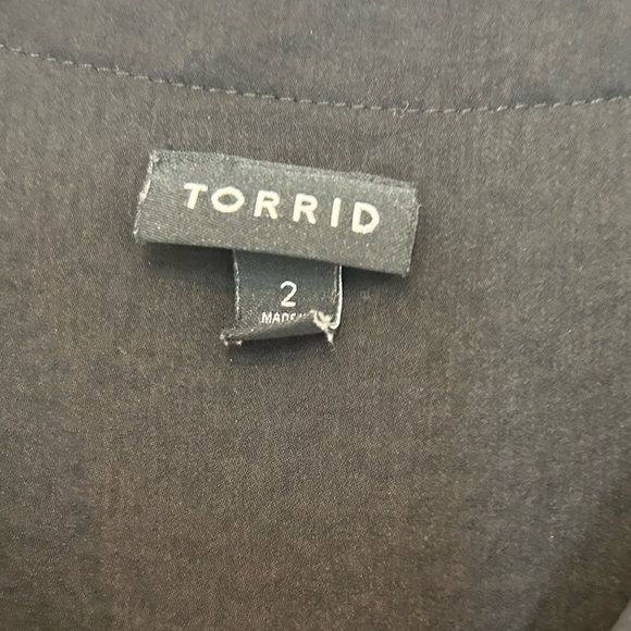 Torrid V Neck Sleeveless Top - Picture 5 of 5